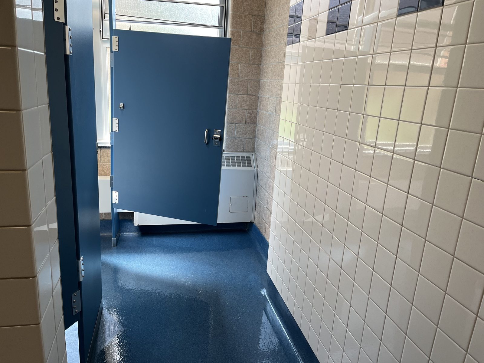 Sanitized commercial restroom sinks — disinfection services by CT Cleaners